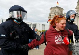 Германия протестует против ограничений по коронавирусу